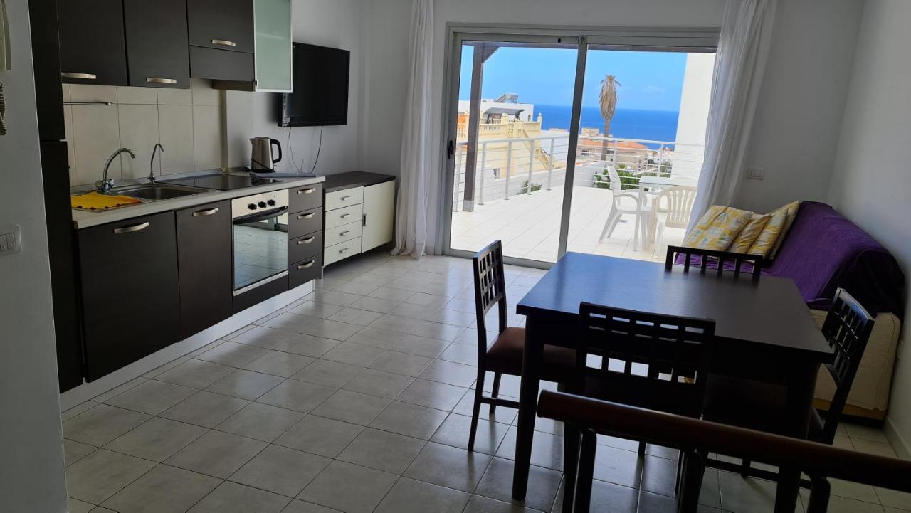 Holiday apartments Natalia Каляо Салвахе Екстериор снимка